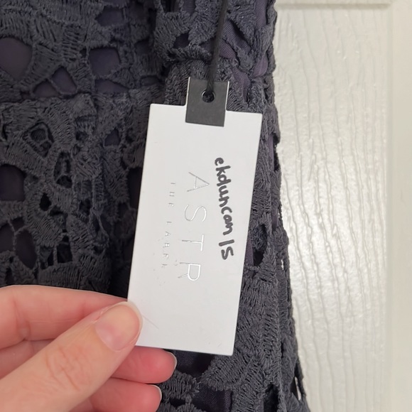 ASTR the label eyelet midi dress ink NWT - Picture 4 of 7